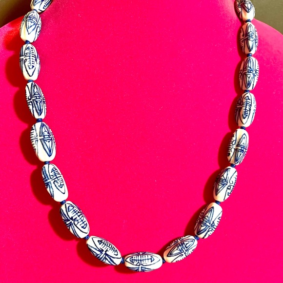 Vintage Asian Porcelain Necklace. 2018 - Picture 7 of 8